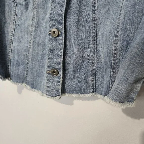 Torrid Crop Denim Jacket Light Wash Sz 3X Stretch 3/4 Sleeve Button Up Collared - Picture 3 of 12